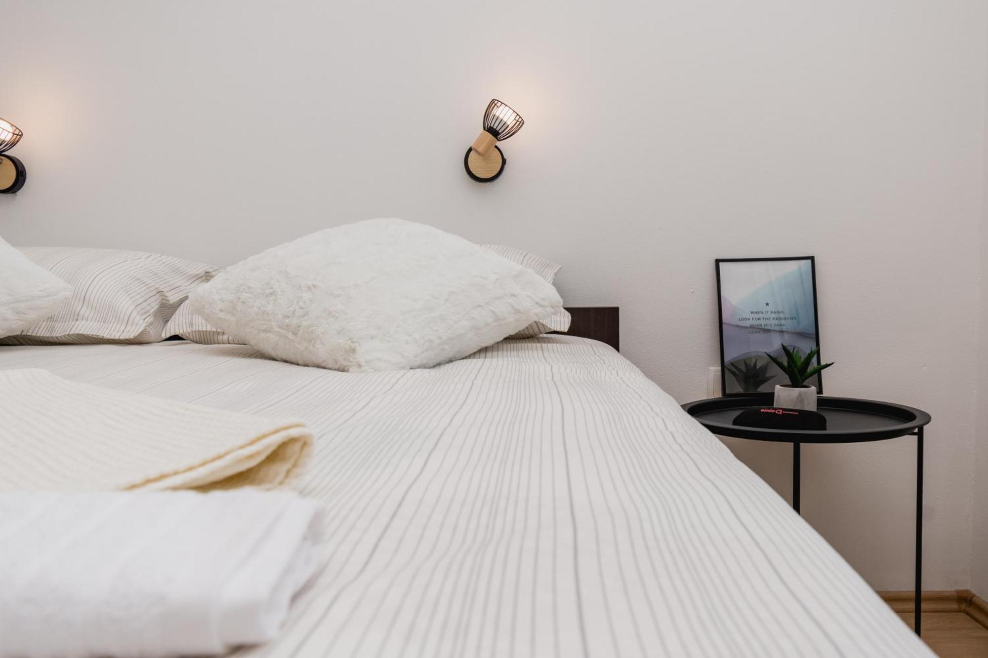 Studio Apartment Harmony Np Krka โลโซวาซ ภายนอก รูปภาพ